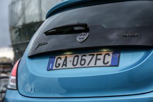 Lancia Ypsilon Hybrid EcoChic Maryne 2020 года 